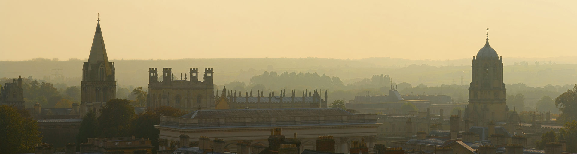 Oxford_Skyline_Panorama_from_St_Mary's_Church_-_Oct_2006